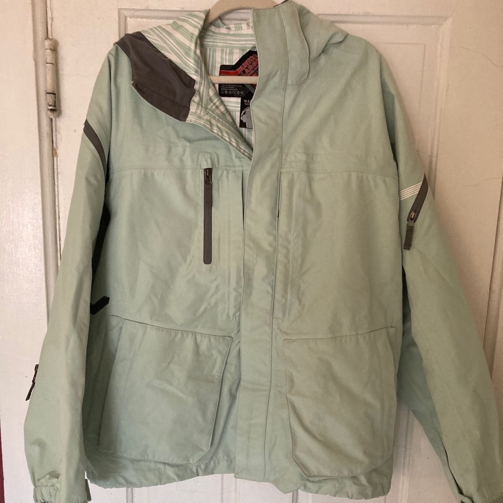 Burton Ski/Snowboard Jacket in great condition!